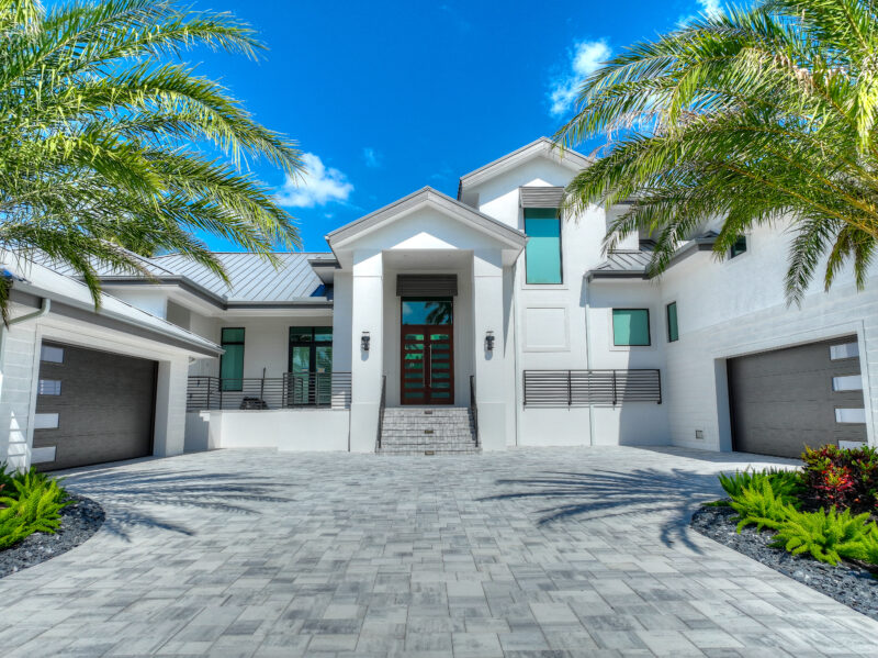 front riverside 800x599